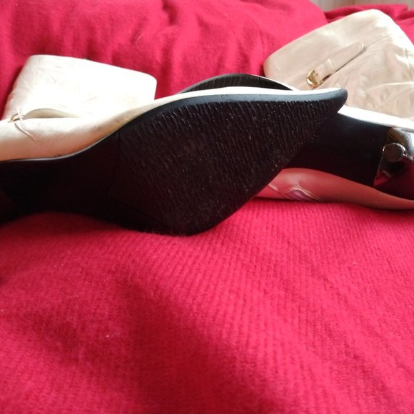 Basconi Cream Leather Stiletto Boots, SZ. 37 (6.5) - Picture 4 of 13